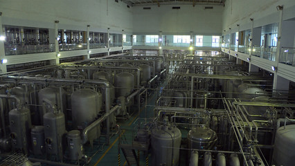 劉中英率隊考察湖北勁牌